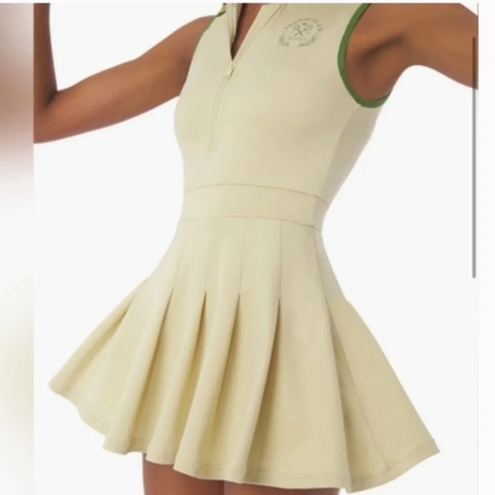 Sleeveless Cream and Green Tennis Dress - Picture 2 of 3